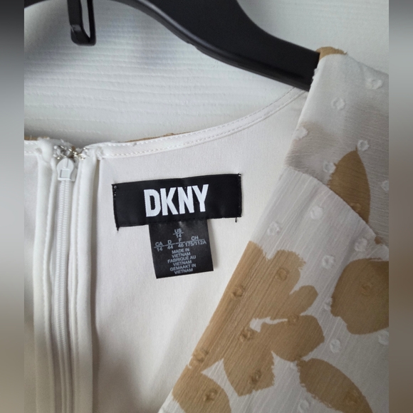 DKNY Printed Swiss Dot Fit & Flare Dress Size 14. Like new. - Picture 9 of 16